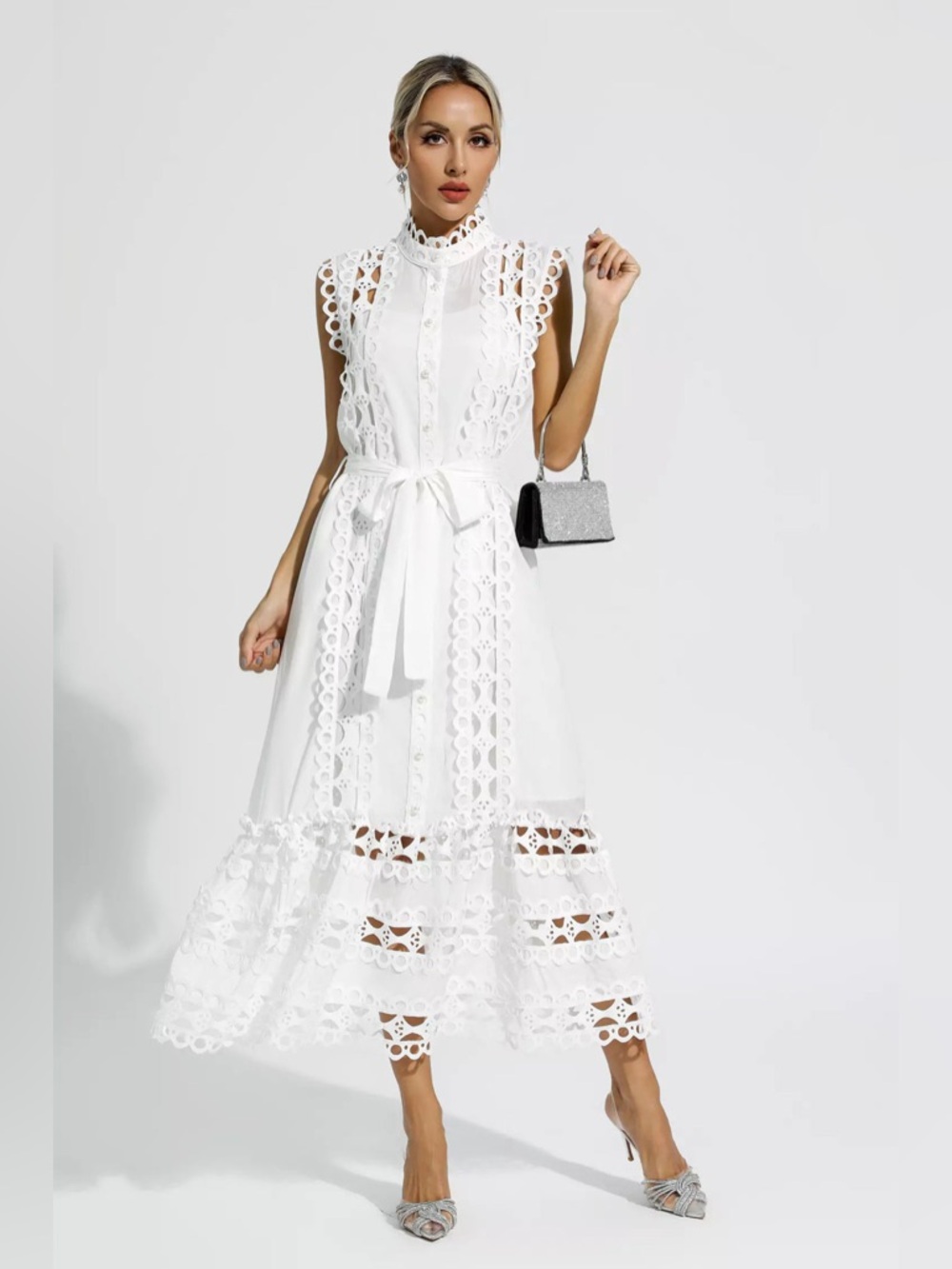 NWT: Women's Kennedi White Sleeveless Hollow Maxi Dress! Size XL.